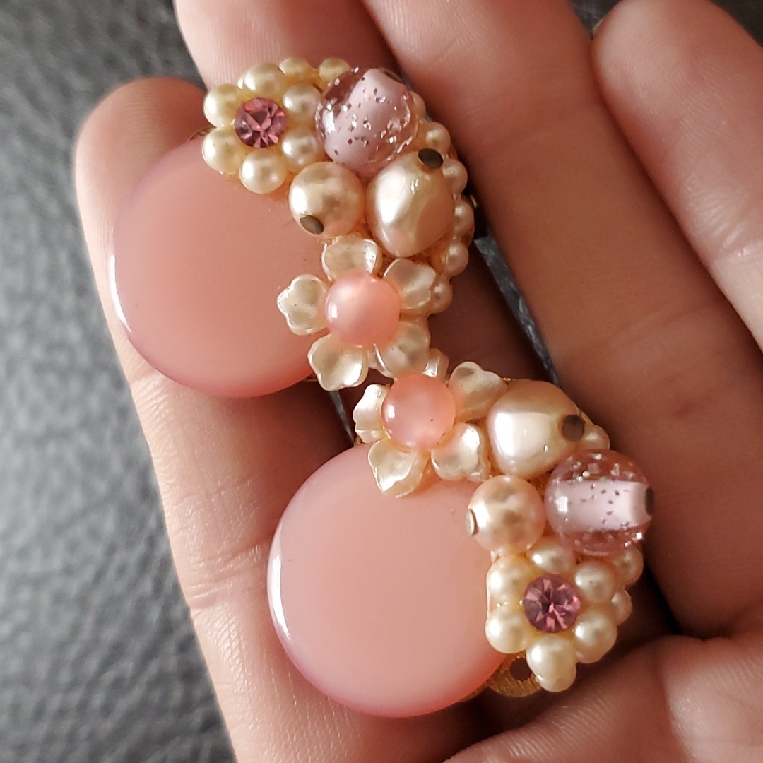Vtg Beau Jewels Clip On Earrings